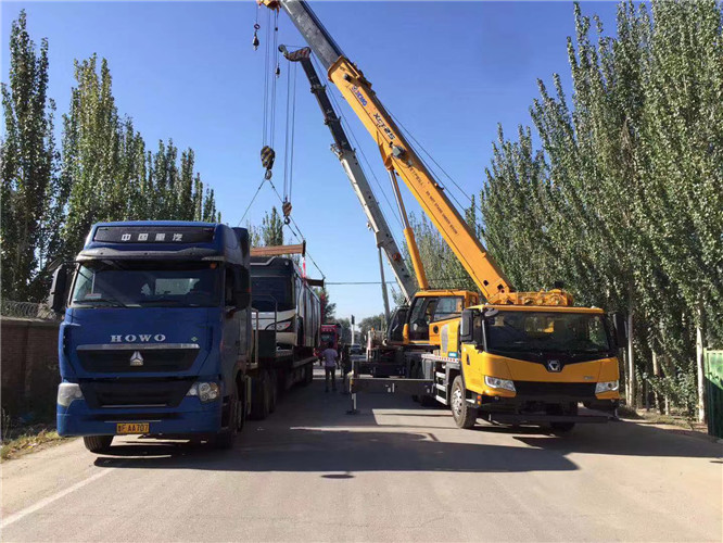 格尔木市“省油又稳当”—— 吊车的 “智能节能” 技术