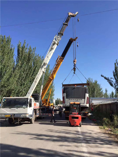 格尔木市港口集装箱搬运案例